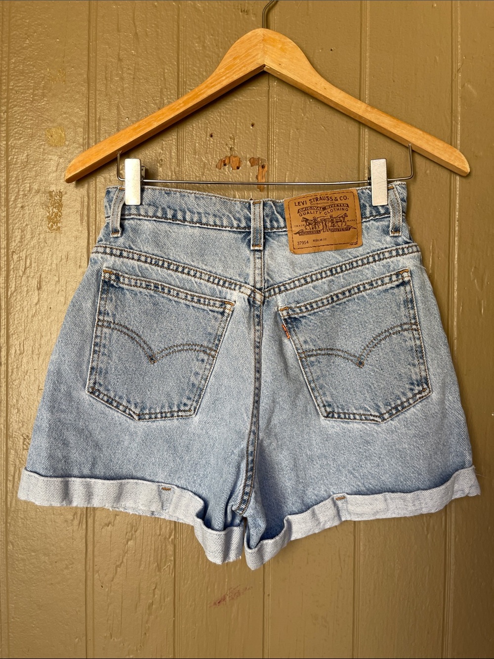 Levi’s Vintage Orange Tab High -Waist Light Blue Denim Shorts Size 24